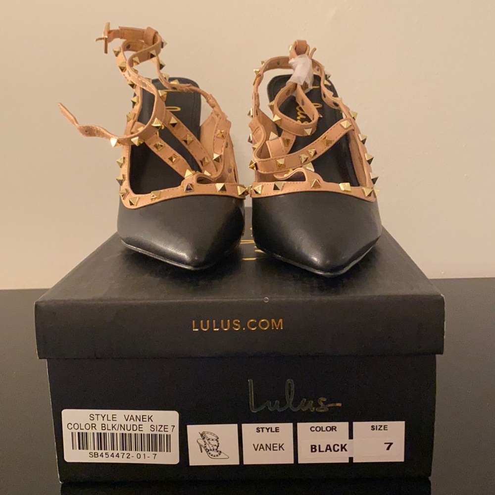 Vanek Lulus heels.